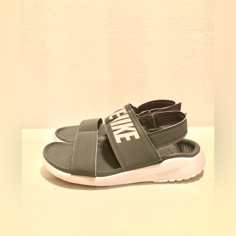 NIKE OLIVE Green stripped padded sandal size 7